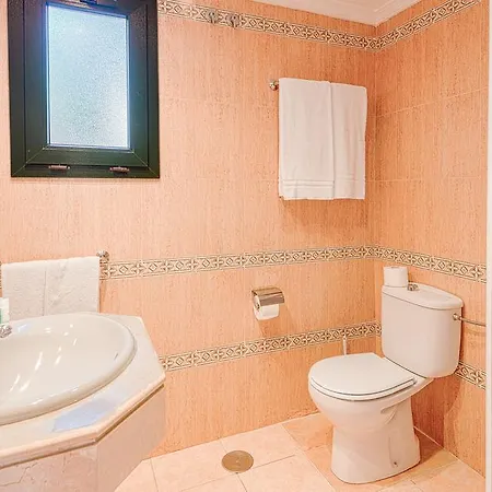 Hotel Globales Pueblo Andaluz San Pedro de Alcántara
