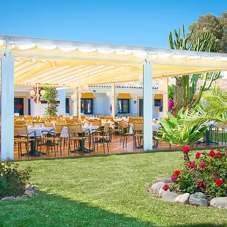 Hotel Globales Pueblo Andaluz San Pedro de Alcántara