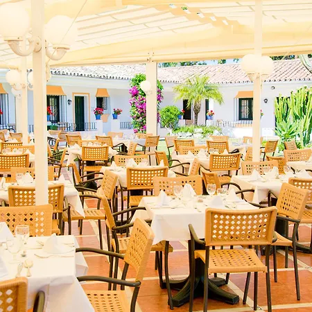 Hotel Globales Pueblo Andaluz San Pedro de Alcántara