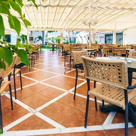 Globales Pueblo Andaluz Hotel 3*