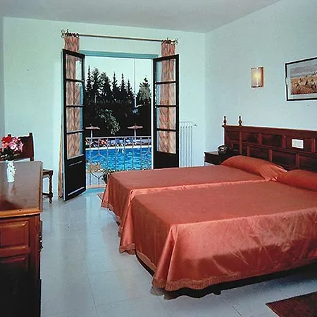Globales Pueblo Andaluz 3* San Pedro de Alcántara