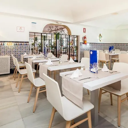 Globales Pueblo Andaluz Szálloda 3*